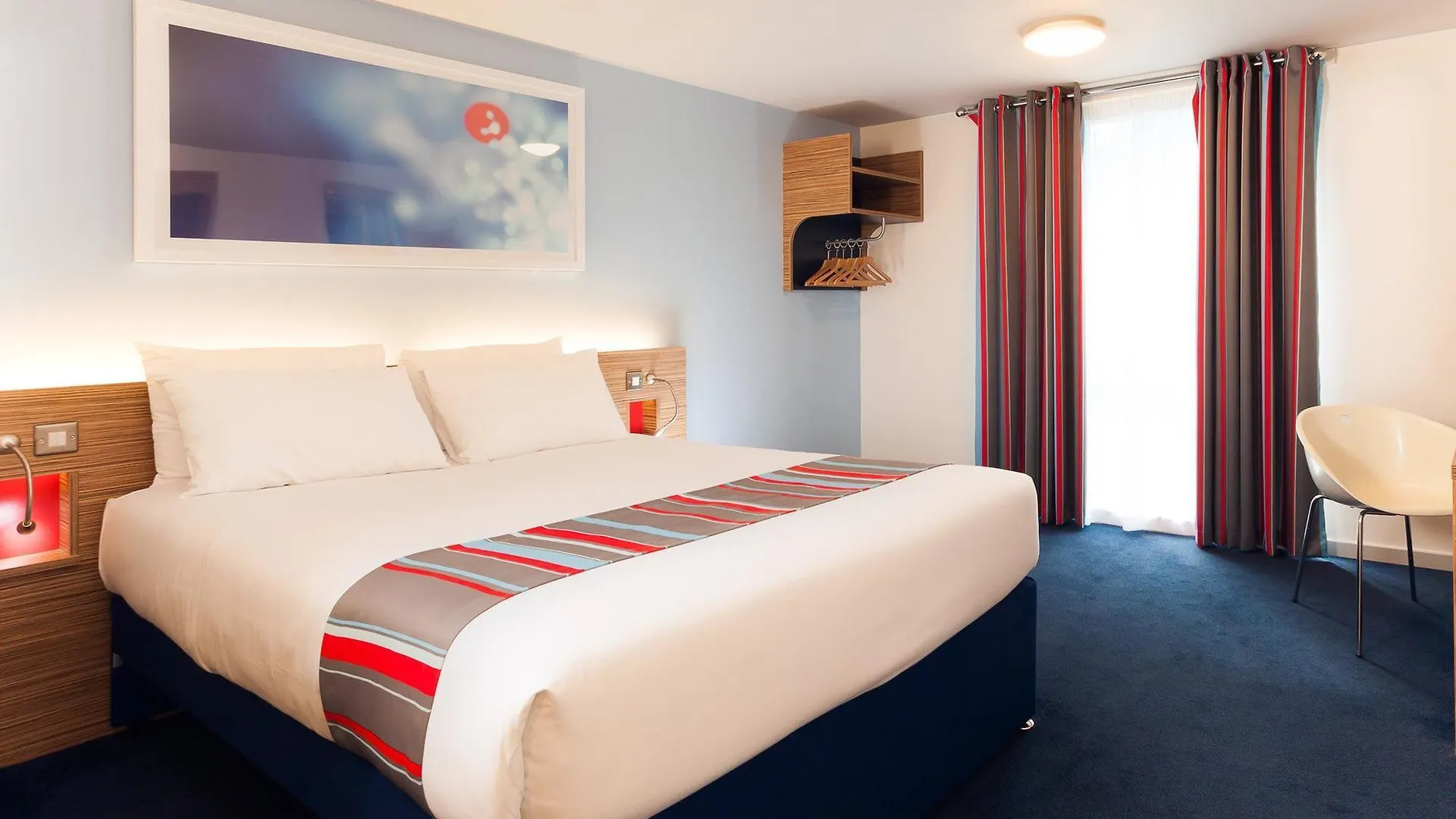 Travelodge Excel London 3*,