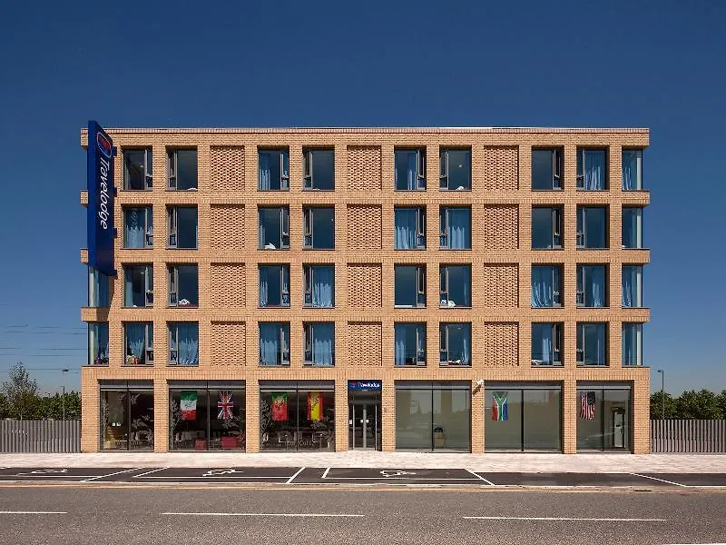 Travelodge Excel London 3*,