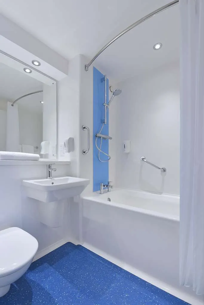 *** Hotel Travelodge Excel London United Kingdom